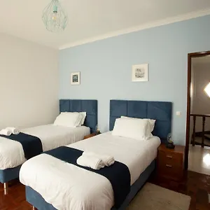 Villa Meriteluna, Parede